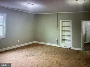 406 High St in Burlington, NJ - Building Photo - Building Photo