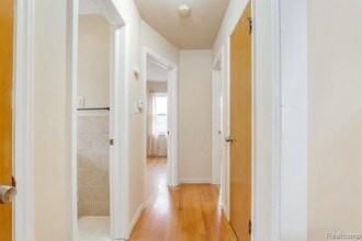 22780 Courtland Ave in Eastpointe, MI - Building Photo - Building Photo