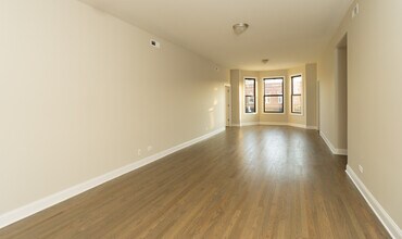 3405 W Fullerton Ave, Unit 2 in Chicago, IL - Building Photo - Building Photo