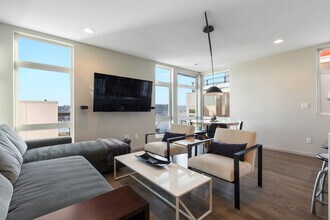 611 Wheeler St in Seattle, WA - Foto de edificio - Building Photo