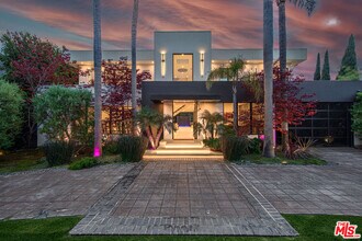 511 N Rexford Dr in Beverly Hills, CA - Building Photo - Building Photo