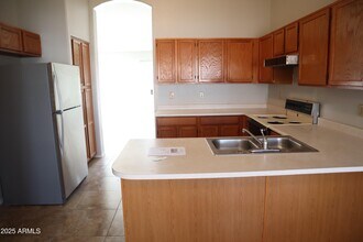 8650 W Greenbrian Dr in Peoria, AZ - Building Photo - Building Photo
