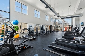 The Willow at Long Branch in Long Branch, NJ - Foto de edificio - Building Photo
