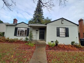 1241 Perkins Way in Sacramento, CA - Building Photo