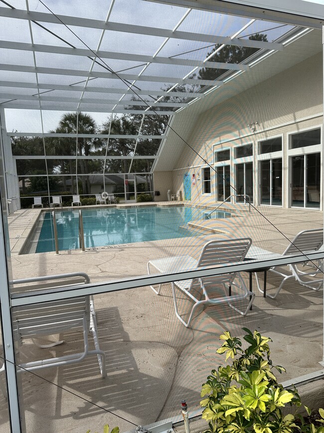 26747 Little John Ct in Bonita Springs, FL - Foto de edificio - Building Photo