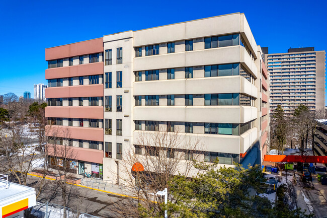 Residence in Toronto, ON - Building Photo - Building Photo