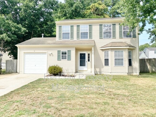 926 Woodcreek Dr in Newport News, VA - Building Photo - Building Photo