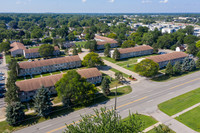 Canton Garden Apartments in Canton, MI - Building Photo - Building Photo