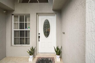 3843 Bellewater Blvd in Riverview, FL - Foto de edificio - Building Photo
