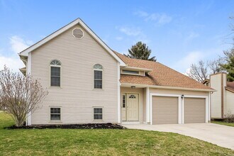 3726 Mountshannon Rd in Columbus, OH - Building Photo - Building Photo