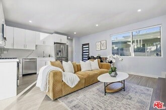 5149 Fulton Ave in Los Angeles, CA - Building Photo - Building Photo