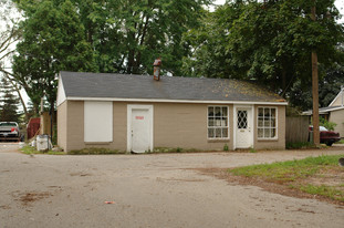 Mobile Home Manor Apartments