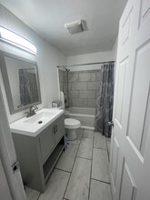 140 Grand St, Unit Basement Apartment in Albany, NY - Foto de edificio - Building Photo