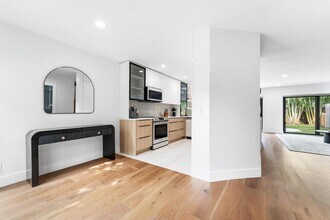 541 N Ocean Blvd in Boca Raton, FL - Building Photo - Building Photo