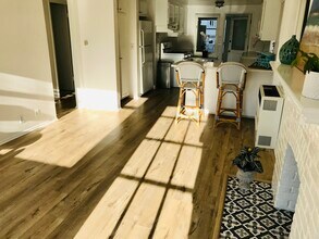 2456 Manhattan Ave in Hermosa Beach, CA - Foto de edificio - Building Photo