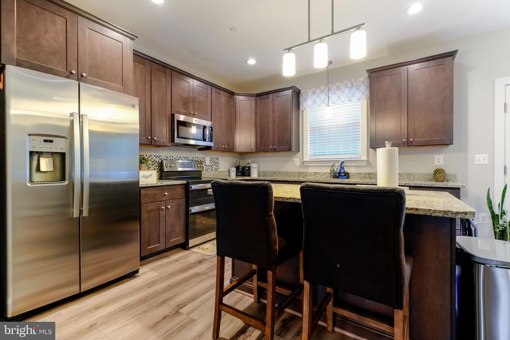 976 Rye Dr in La Plata, MD - Building Photo