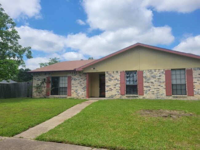 property at 5325 Brookport Dr