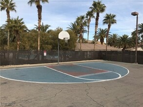 370 Broken Par Dr in Las Vegas, NV - Building Photo - Building Photo