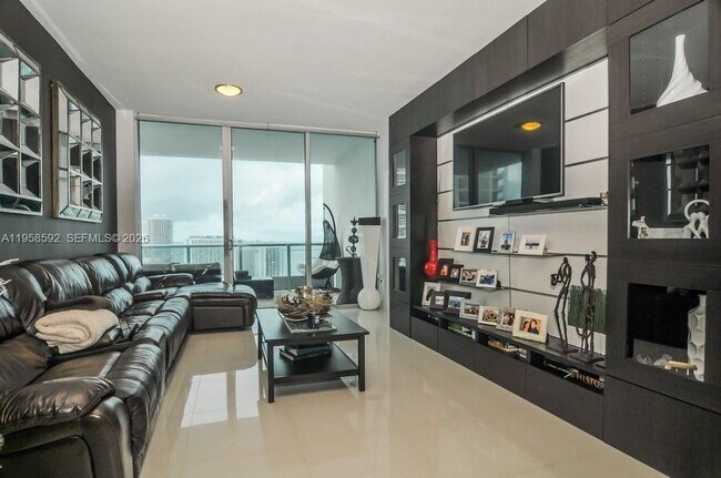 property at 900 Biscayne Blvd