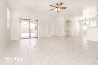 12745 W Glenrosa Dr in Litchfield Park, AZ - Foto de edificio - Building Photo
