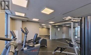 35 Watergarden Dr in Mississauga, ON - Building Photo - Building Photo