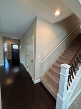 16996 NW Trillium St in Portland, OR - Building Photo - Building Photo