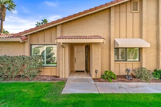82 Conejo Cir in Palm Desert, CA - Building Photo - Building Photo