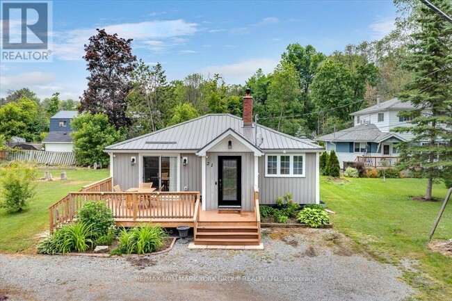 property at 21 Lakeshore Rd