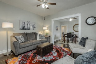 2710 Holmes St in Kansas City, MO - Building Photo