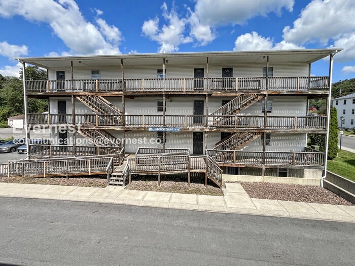 6 Bob Cat Ct, Unit 6 1 in Frostburg, MD - Building Photo