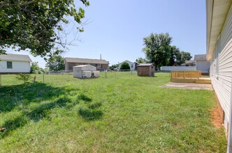 1783 Forrestdale Dr in Clarksville, TN - Building Photo - Building Photo