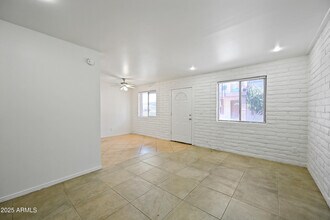 1234 N 36th St in Phoenix, AZ - Building Photo - Building Photo