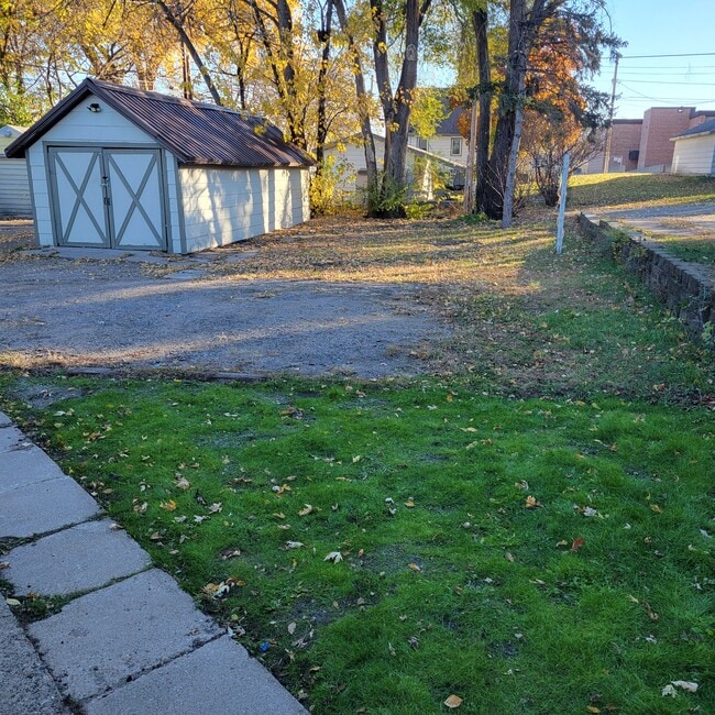 242 9th Ave N in Waite Park, MN - Building Photo - Building Photo
