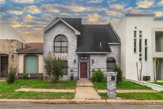 property at 3113 S Casa Linda St
