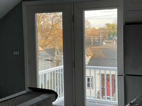 51-53 Chestnut St, Unit 6 in Saugus, MA - Building Photo - Building Photo