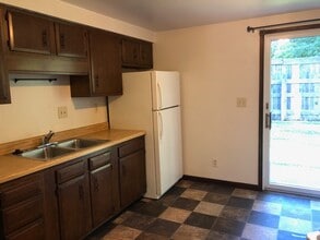 401 N 1st Ave in Holland, IN - Building Photo - Building Photo