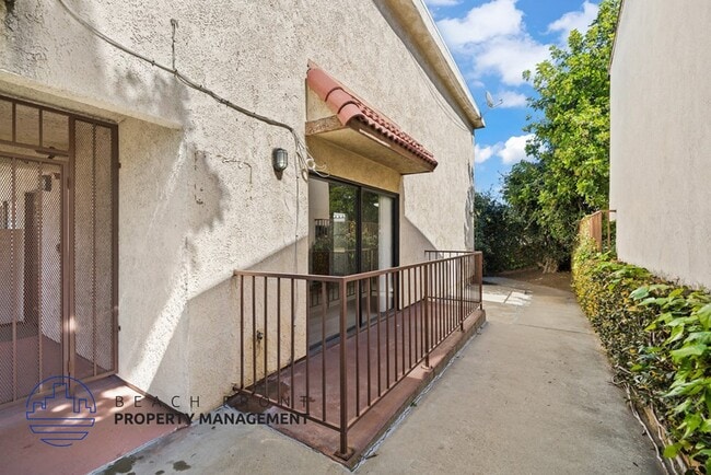 212 W. Regent St. in Inglewood, CA - Building Photo - Building Photo