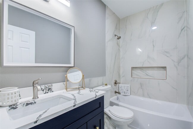 1764 Rd 5722 in Cleveland, TX - Building Photo - Building Photo