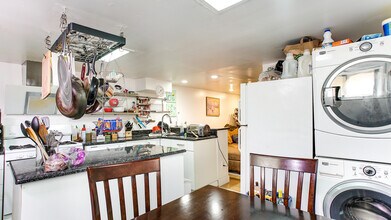 724 Kater St, Unit 1 in Philadelphia, PA - Building Photo - Building Photo