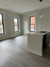 106 E Erie St in Albion, MI - Foto de edificio - Building Photo