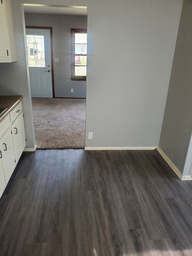 1201 Hillary Ave in Burlington, IA - Foto de edificio - Building Photo