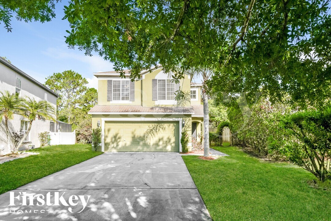 2129 Stone Abbey Blvd in Orlando, FL - Building Photo