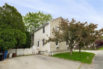 40 Atlantic St in Newport, RI - Building Photo - Building Photo