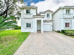 11522 NW 69th Terrace in Doral, FL - Building Photo - Building Photo