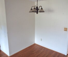 249 High Path Rd in Windsor, CT - Building Photo - Building Photo