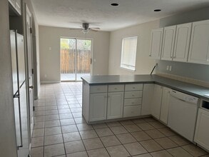 2040 NW Harriman St in Bend, OR - Building Photo - Building Photo