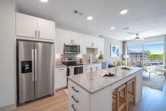 Alta Firewheel in Garland, TX - Building Photo - Building Photo