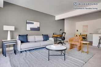 350 Sharon Park Dr in Menlo Park, CA - Building Photo - Building Photo