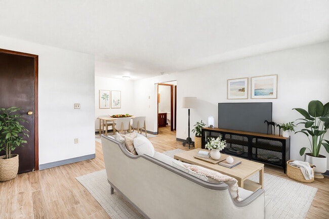 Autumn Gardens in Lockport, NY - Foto de edificio - Building Photo