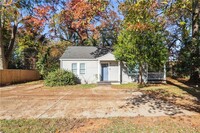 2478 White Oak Dr, Unit E-06 in Decatur, GA - Building Photo - Building Photo